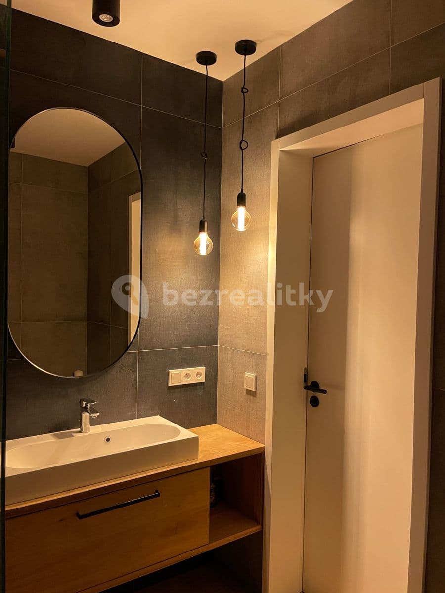 2 bedroom with open-plan kitchen flat to rent, 120 m², Na Kopánku, Kunice, Středočeský Region 2 bedroom with open-plan kitchen flat to rent, 120 m², Na Kopánku, Kunice, Středočeský Region