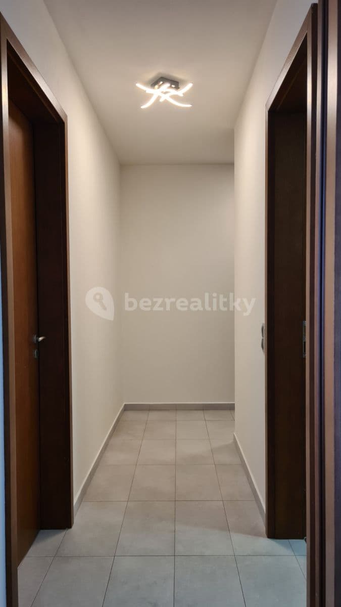 1 bedroom with open-plan kitchen flat to rent, 50 m², Jeremiášova, Prague, Prague 1 bedroom with open-plan kitchen flat to rent, 50 m², Jeremiášova, Prague, Prague
