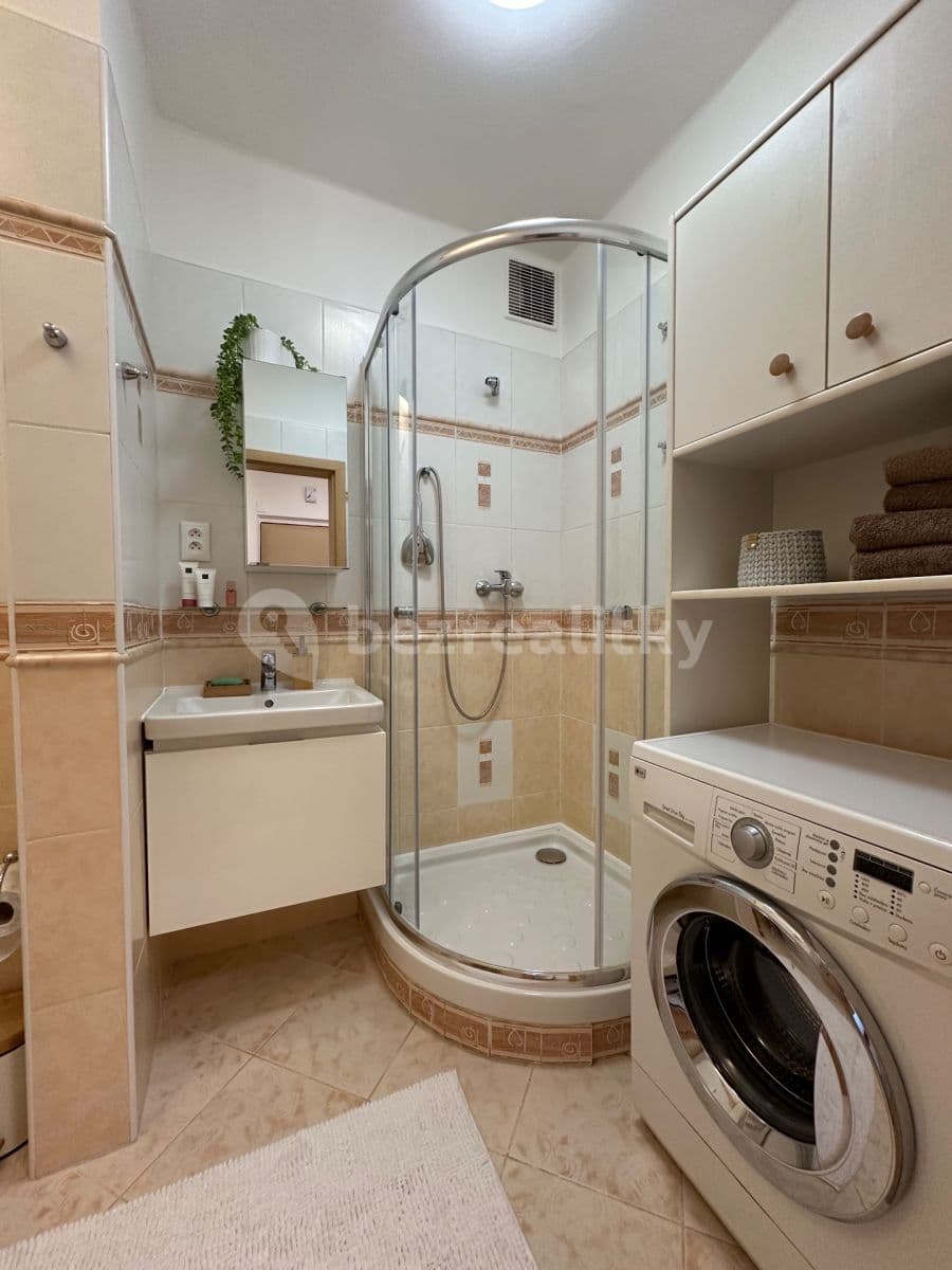 1 bedroom with open-plan kitchen flat to rent, 42 m², Legionářů, Příbram, Středočeský Region 1 bedroom with open-plan kitchen flat to rent, 42 m², Legionářů, Příbram, Středočeský Region