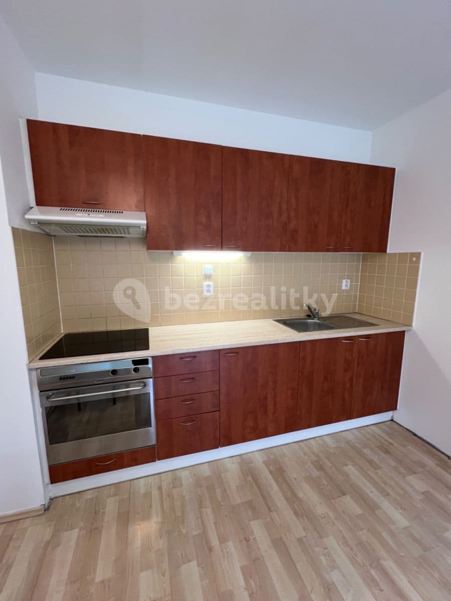 1 bedroom with open-plan kitchen flat to rent, 50 m², B. Němcové, Hostivice, Středočeský Region 1 bedroom with open-plan kitchen flat to rent, 50 m², B. Němcové, Hostivice, Středočeský Region