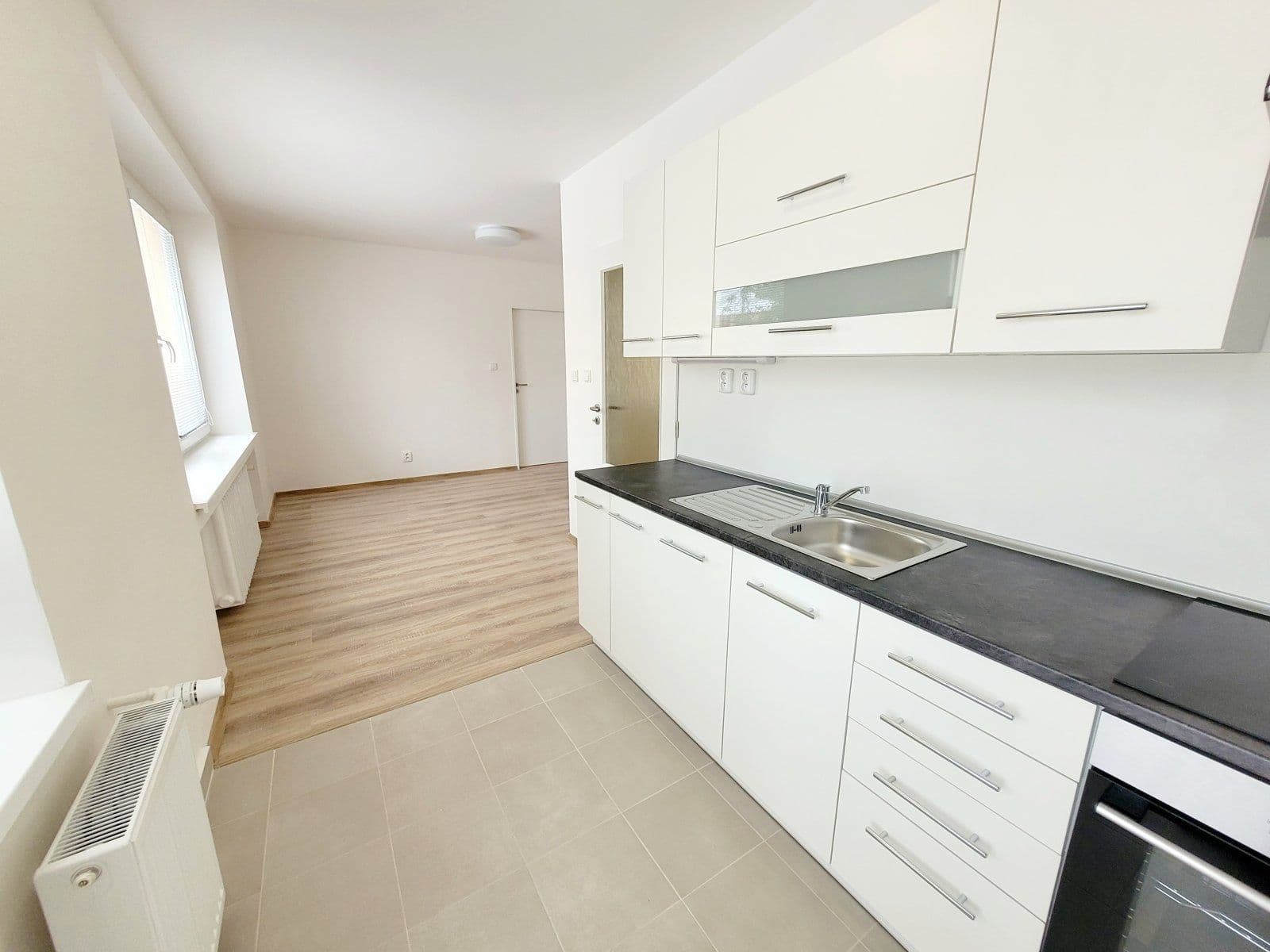 1 bedroom with open-plan kitchen flat to rent, 38 m², Klimšova, Havířov, Moravskoslezský Region 1 bedroom with open-plan kitchen flat to rent, 38 m², Klimšova, Havířov, Moravskoslezský Region