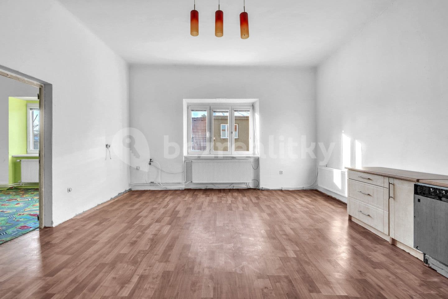 2 bedroom with open-plan kitchen flat for sale, 98 m², Čáslavská, Heřmanův Městec, Pardubický Region