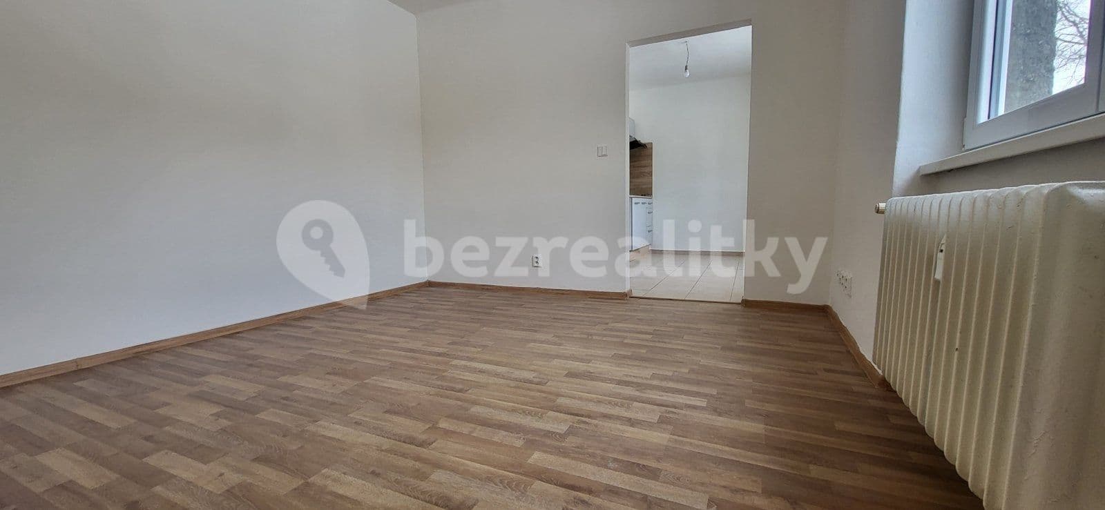 Studio flat to rent, 30 m², U Topolů, Havířov, Moravskoslezský Region
