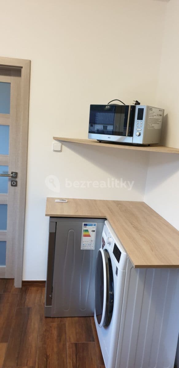 1 bedroom flat to rent, 37 m², Bratří Čapků, Ústí nad Labem, Ústecký Region 1 bedroom flat to rent, 37 m², Bratří Čapků, Ústí nad Labem, Ústecký Region
