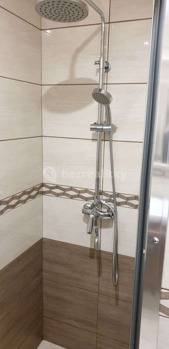 1 bedroom flat to rent, 37 m², Bratří Čapků, Ústí nad Labem, Ústecký Region 1 bedroom flat to rent, 37 m², Bratří Čapků, Ústí nad Labem, Ústecký Region