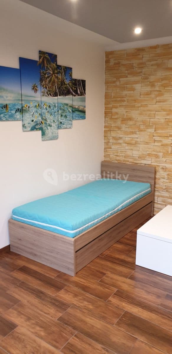 1 bedroom flat to rent, 37 m², Bratří Čapků, Ústí nad Labem, Ústecký Region 1 bedroom flat to rent, 37 m², Bratří Čapků, Ústí nad Labem, Ústecký Region