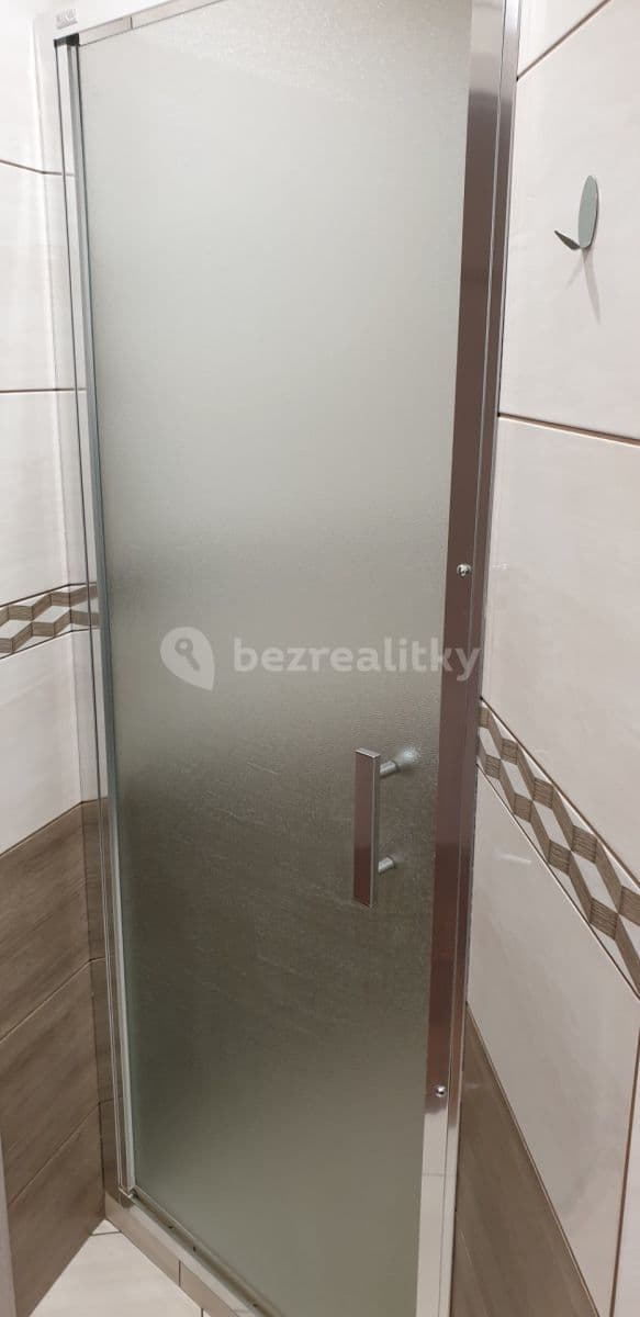 1 bedroom flat to rent, 37 m², Bratří Čapků, Ústí nad Labem, Ústecký Region 1 bedroom flat to rent, 37 m², Bratří Čapků, Ústí nad Labem, Ústecký Region