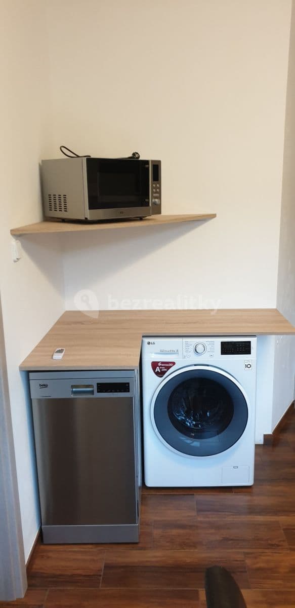 1 bedroom flat to rent, 37 m², Bratří Čapků, Ústí nad Labem, Ústecký Region 1 bedroom flat to rent, 37 m², Bratří Čapků, Ústí nad Labem, Ústecký Region