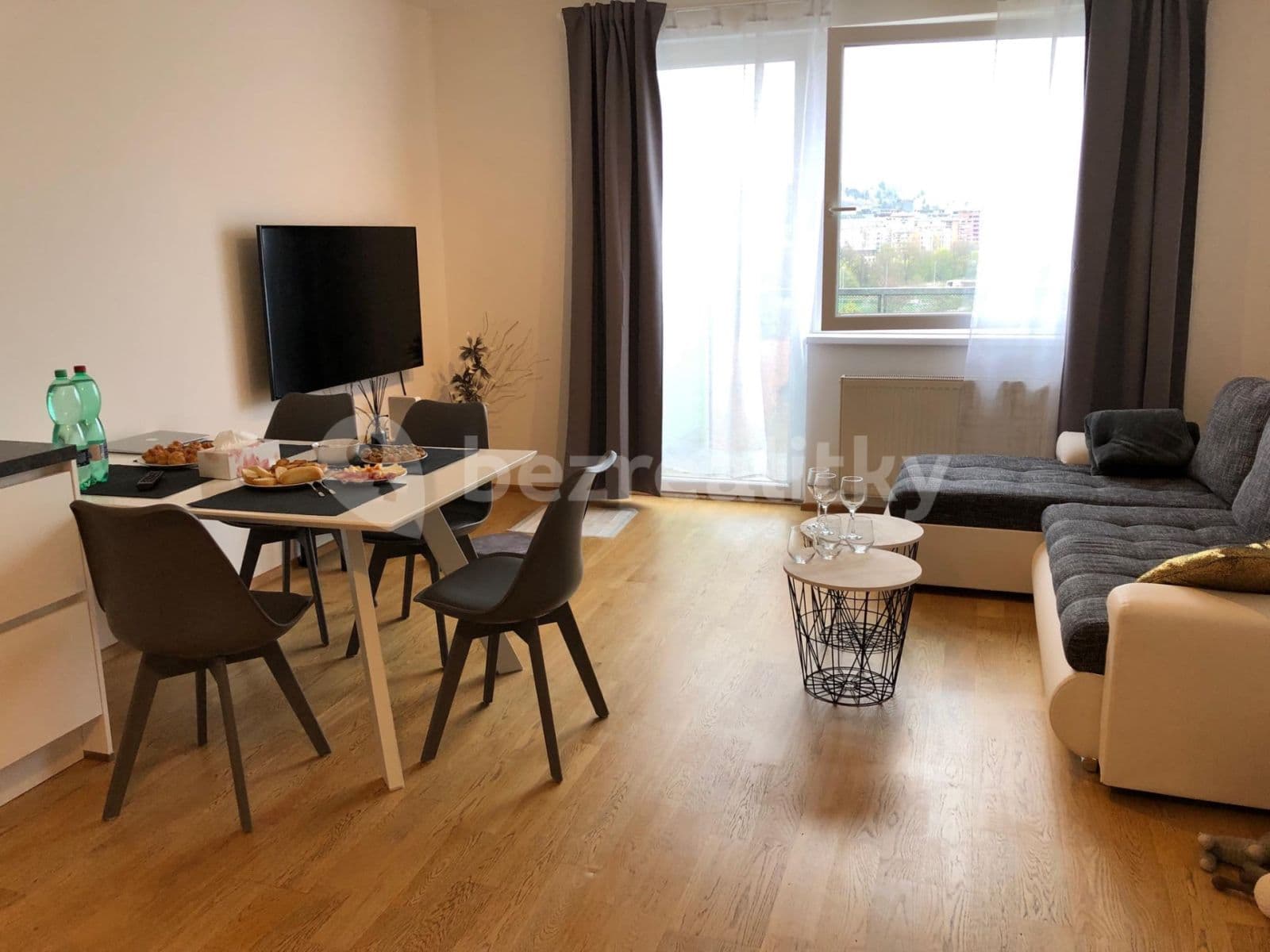 1 bedroom with open-plan kitchen flat to rent, 58 m², Matějkova, Prague, Prague 1 bedroom with open-plan kitchen flat to rent, 58 m², Matějkova, Prague, Prague