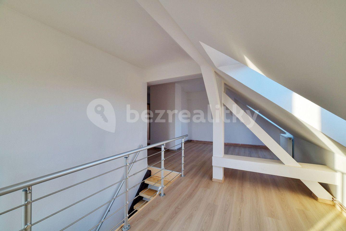 3 bedroom flat for sale, 110 m², Cheb, Karlovarský Region