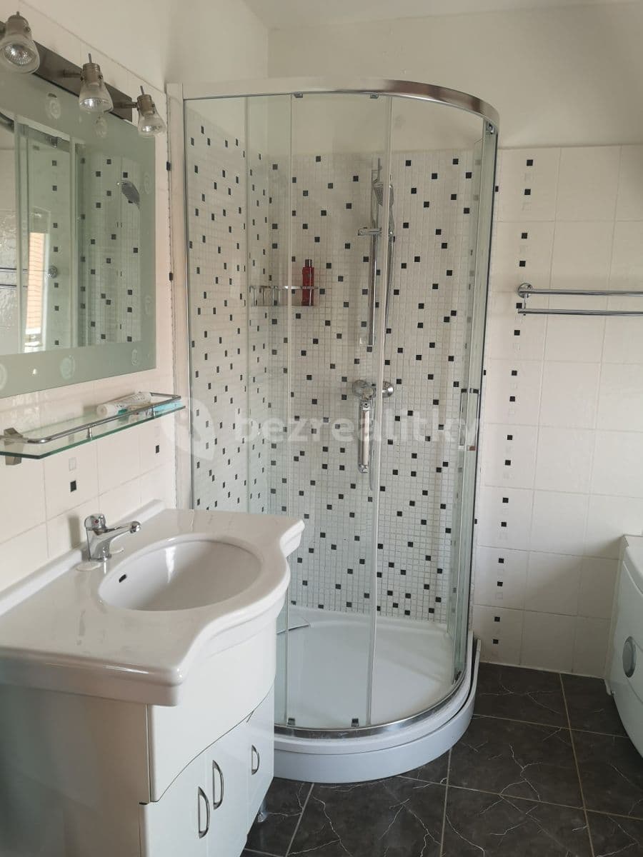 2 bedroom with open-plan kitchen flat to rent, 150 m², Samota, Olomouc, Olomoucký Region 2 bedroom with open-plan kitchen flat to rent, 150 m², Samota, Olomouc, Olomoucký Region