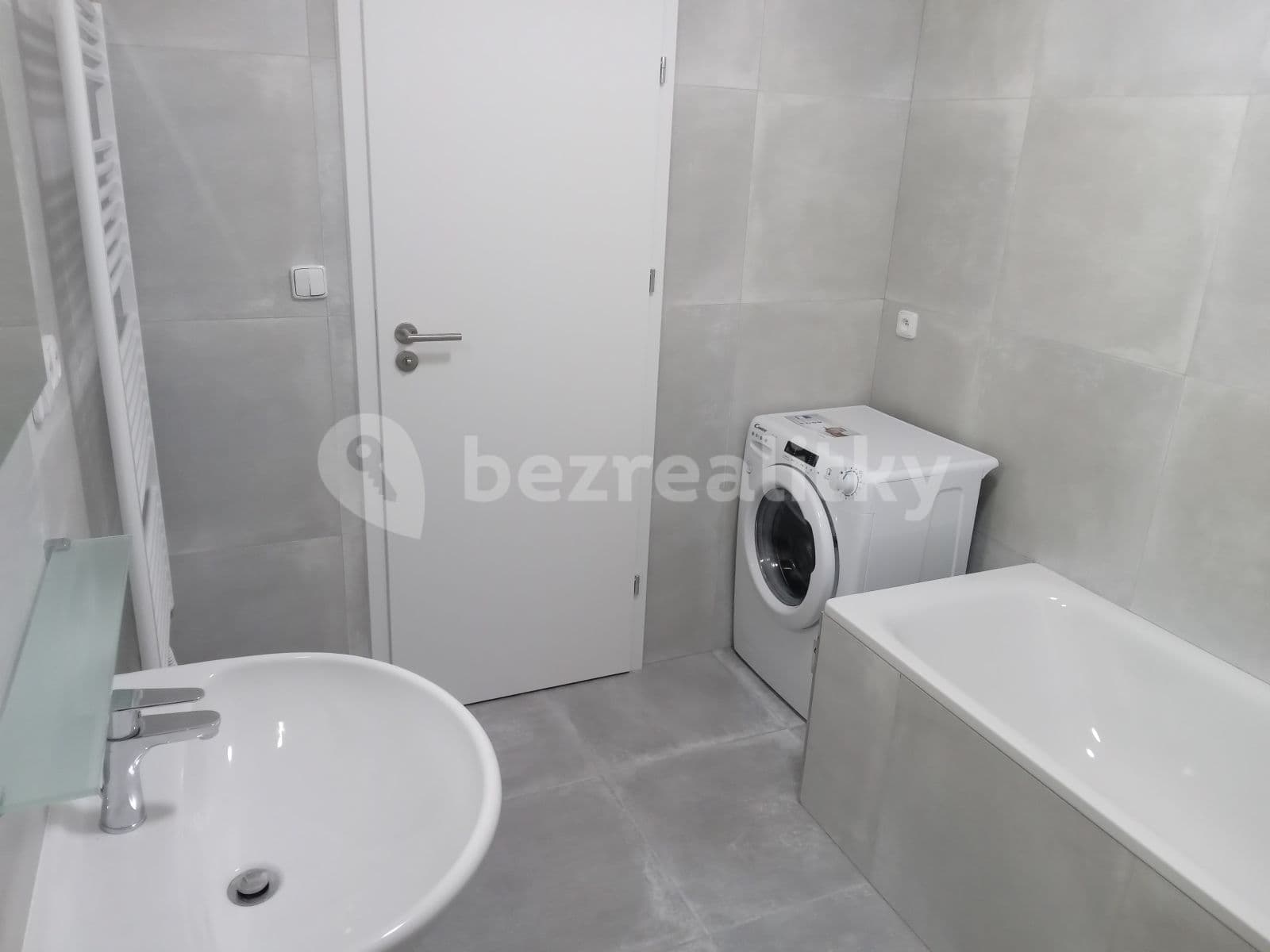 Studio flat to rent, 38 m², V Pitkovičkách, Prague, Prague Studio flat to rent, 38 m², V Pitkovičkách, Prague, Prague