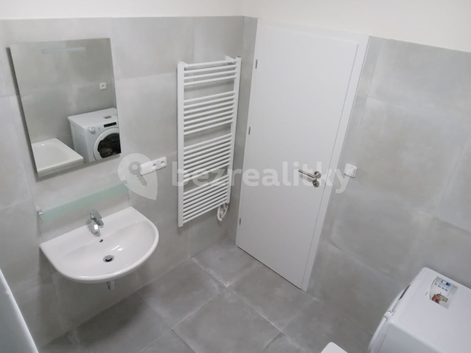 Studio flat to rent, 38 m², V Pitkovičkách, Prague, Prague Studio flat to rent, 38 m², V Pitkovičkách, Prague, Prague