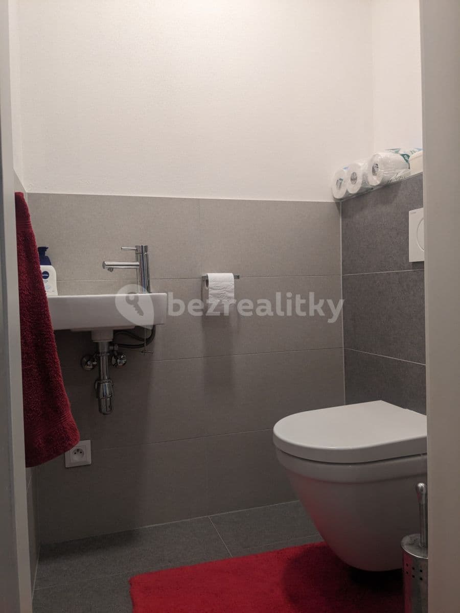 1 bedroom with open-plan kitchen flat to rent, 44 m², Kumpoštova, Brno, Jihomoravský Region 1 bedroom with open-plan kitchen flat to rent, 44 m², Kumpoštova, Brno, Jihomoravský Region