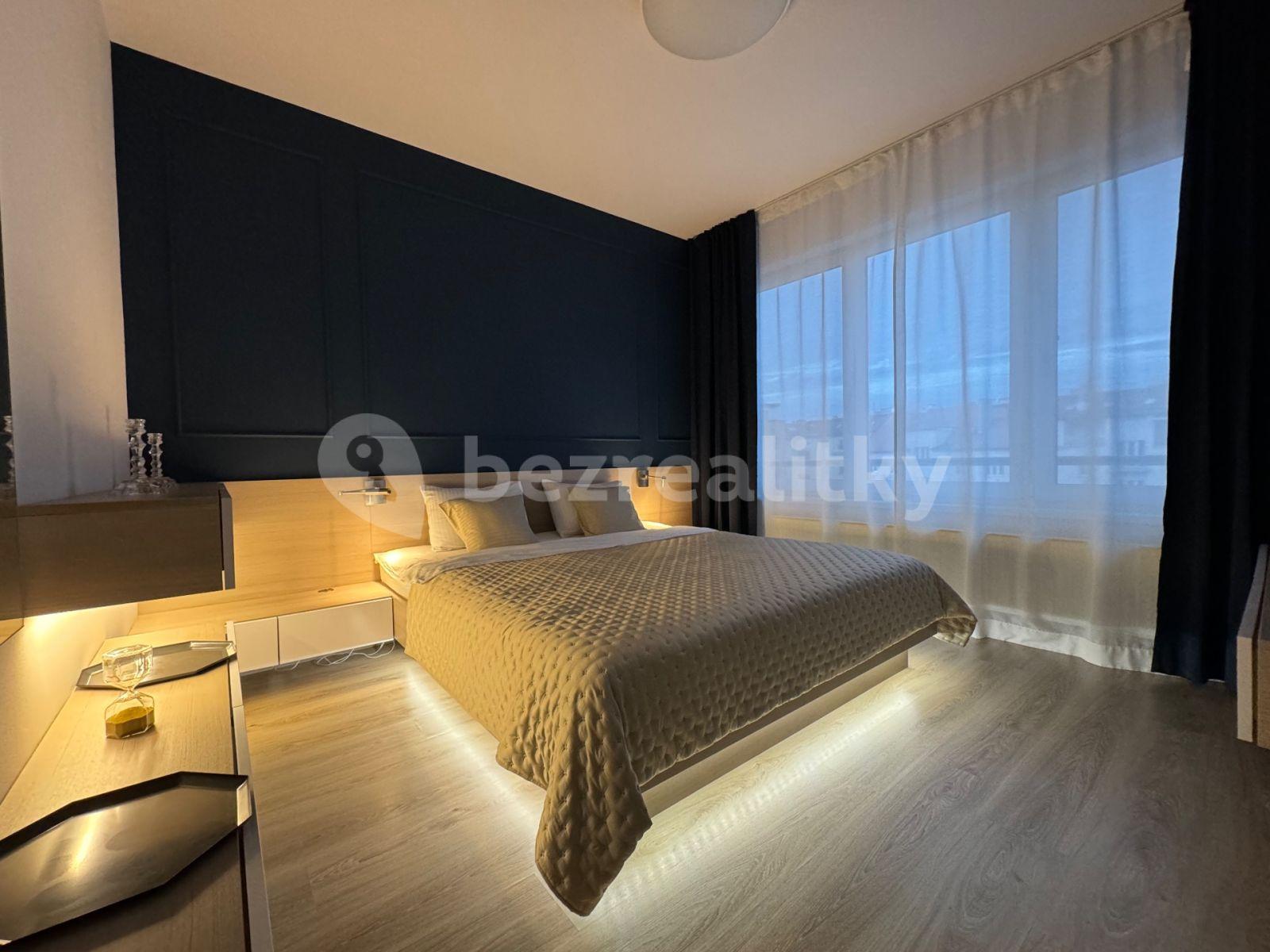 1 bedroom with open-plan kitchen flat for sale, 74 m², Petrohradská, Prague, Prague