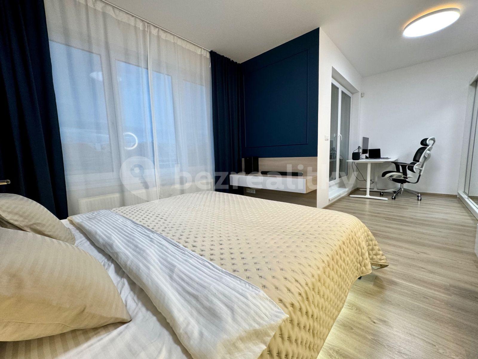 1 bedroom with open-plan kitchen flat for sale, 74 m², Petrohradská, Prague, Prague
