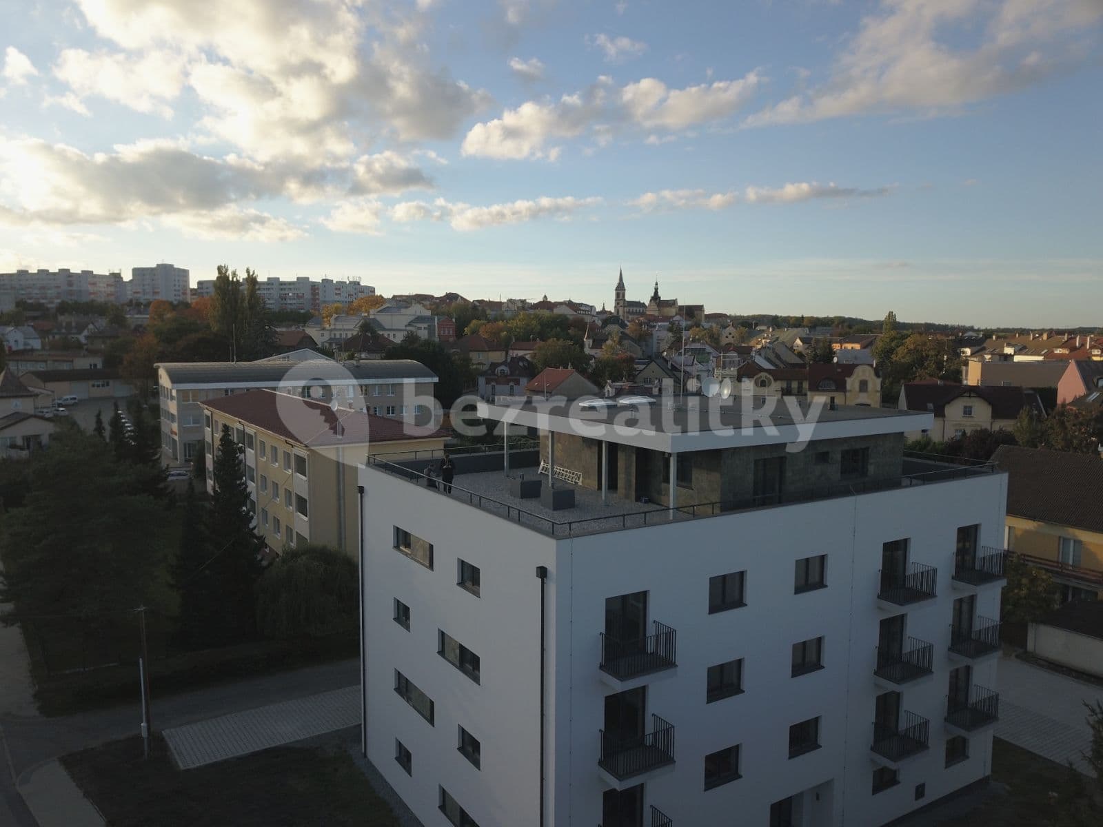 1 bedroom with open-plan kitchen flat to rent, 60 m², Čechova, Kladno, Středočeský Region 1 bedroom with open-plan kitchen flat to rent, 60 m², Čechova, Kladno, Středočeský Region