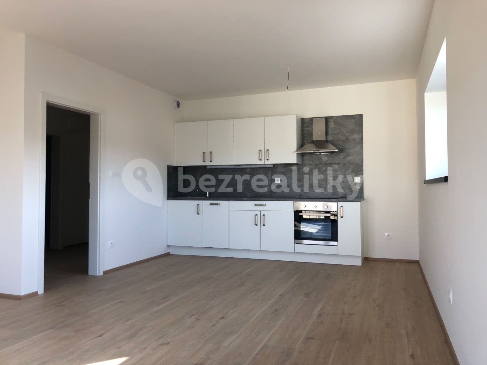 1 bedroom with open-plan kitchen flat to rent, 60 m², Čechova, Kladno, Středočeský Region 1 bedroom with open-plan kitchen flat to rent, 60 m², Čechova, Kladno, Středočeský Region
