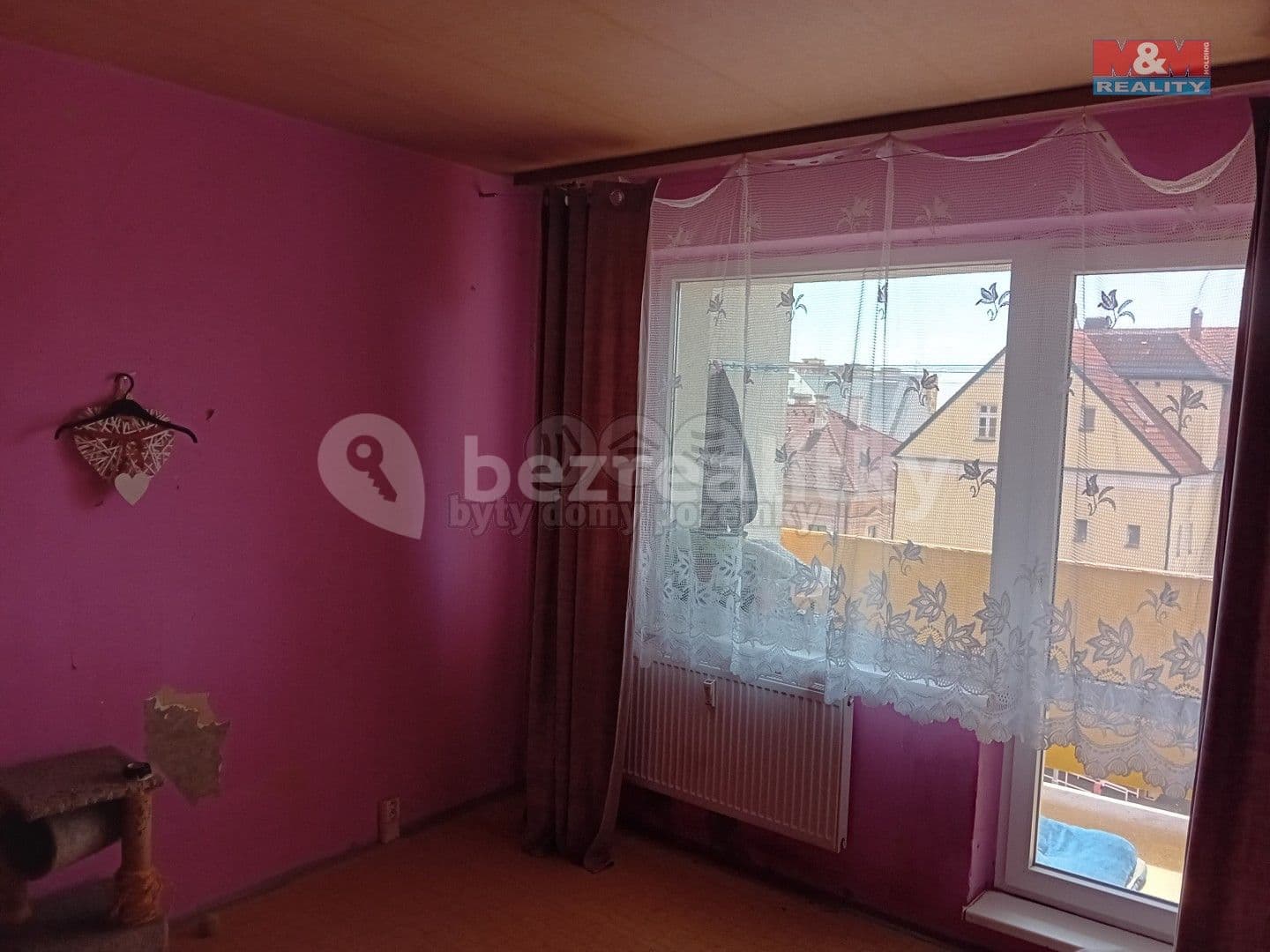 3 bedroom flat for sale, 69 m², Smetanovy sady, Jirkov, Ústecký Region