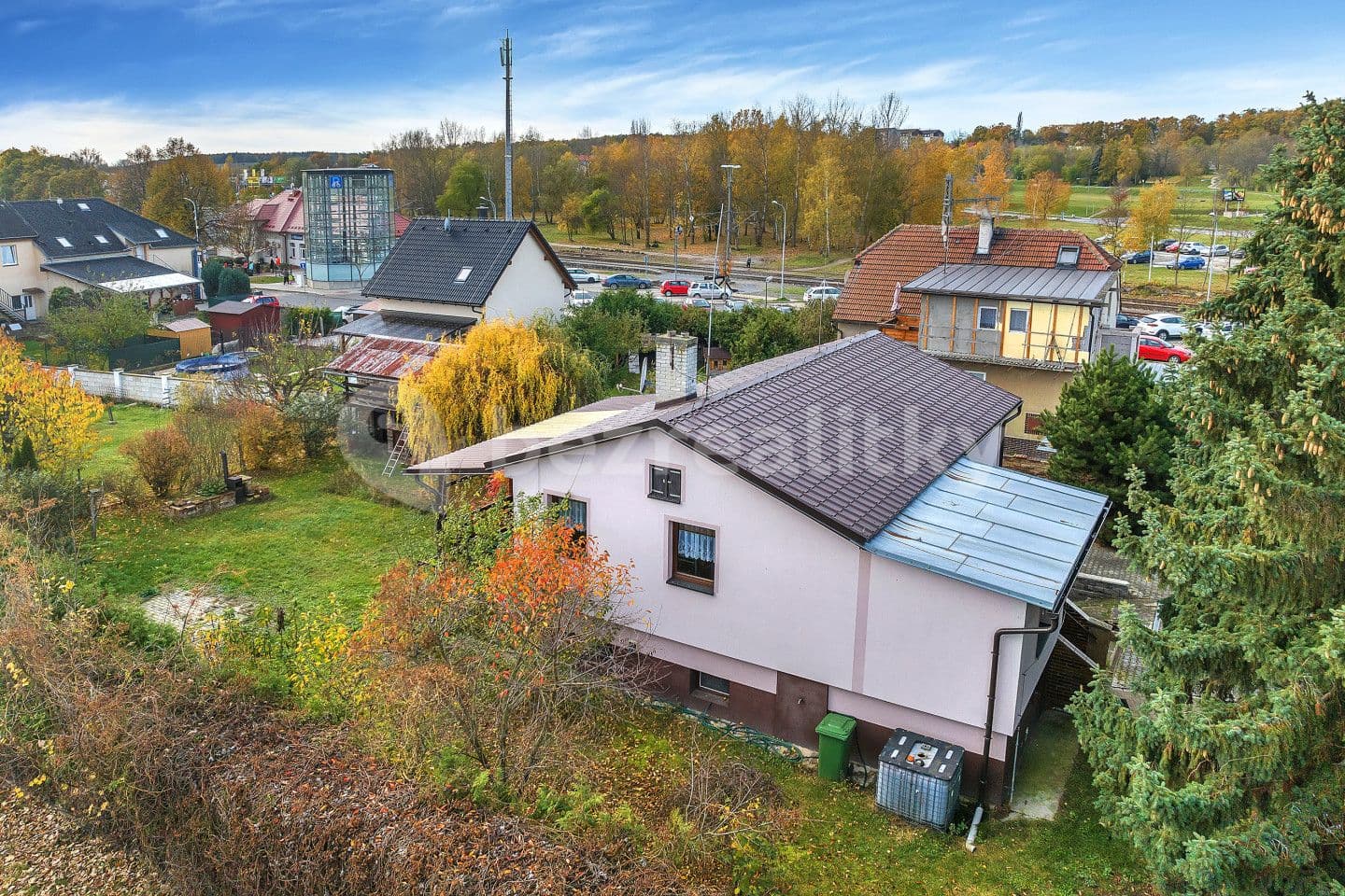 recreational property for sale, 929 m², V zahrádkách, Milovice, Středočeský Region