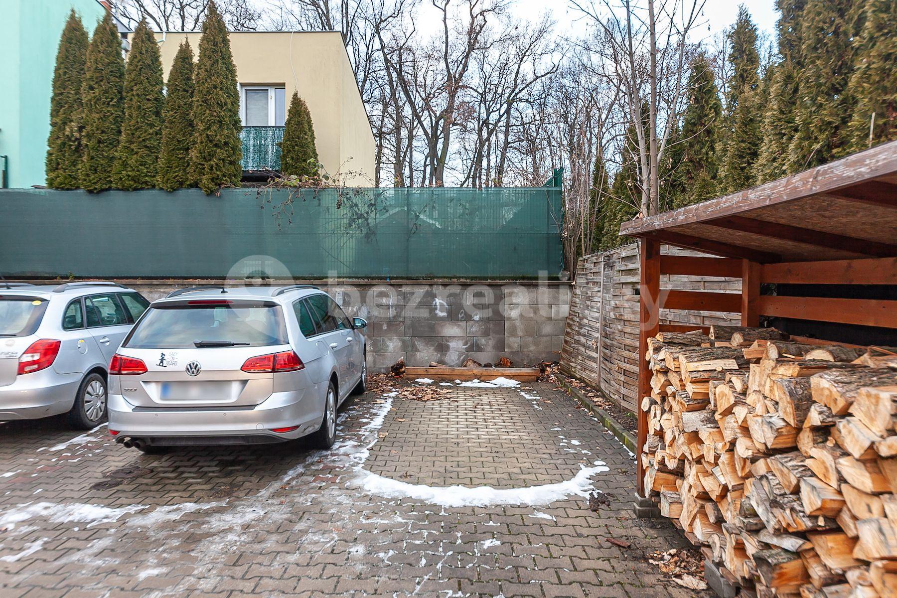 house for sale, 103 m², V Konírnách, Milovice, Středočeský Region
