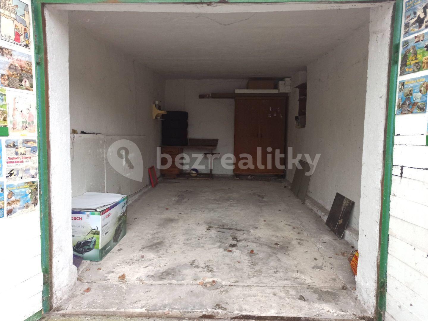 garage for sale, 22 m², Bílina, Ústecký Region