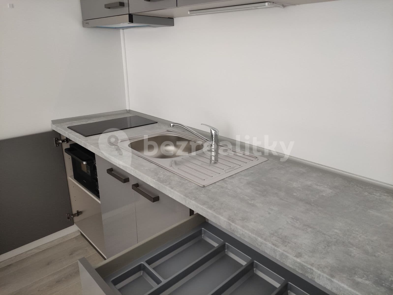 Studio flat to rent, 30 m², Edmunda Husserla, Olomouc, Olomoucký Region Studio flat to rent, 30 m², Edmunda Husserla, Olomouc, Olomoucký Region