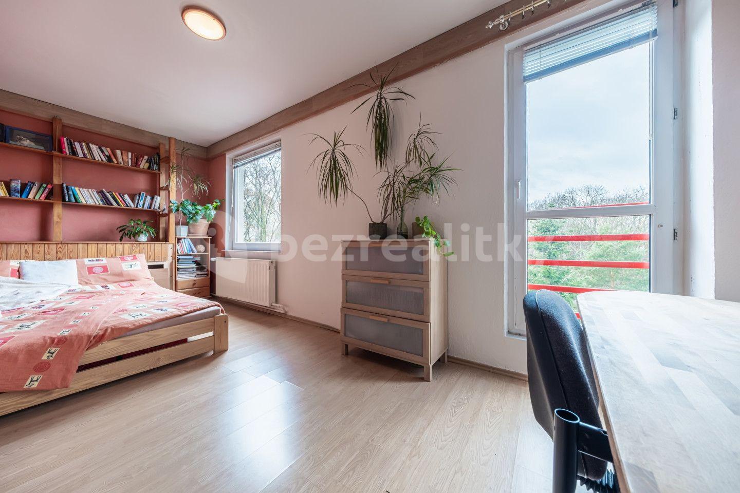 3 bedroom with open-plan kitchen flat for sale, 124 m², Na Cihlářce, Prague, Prague