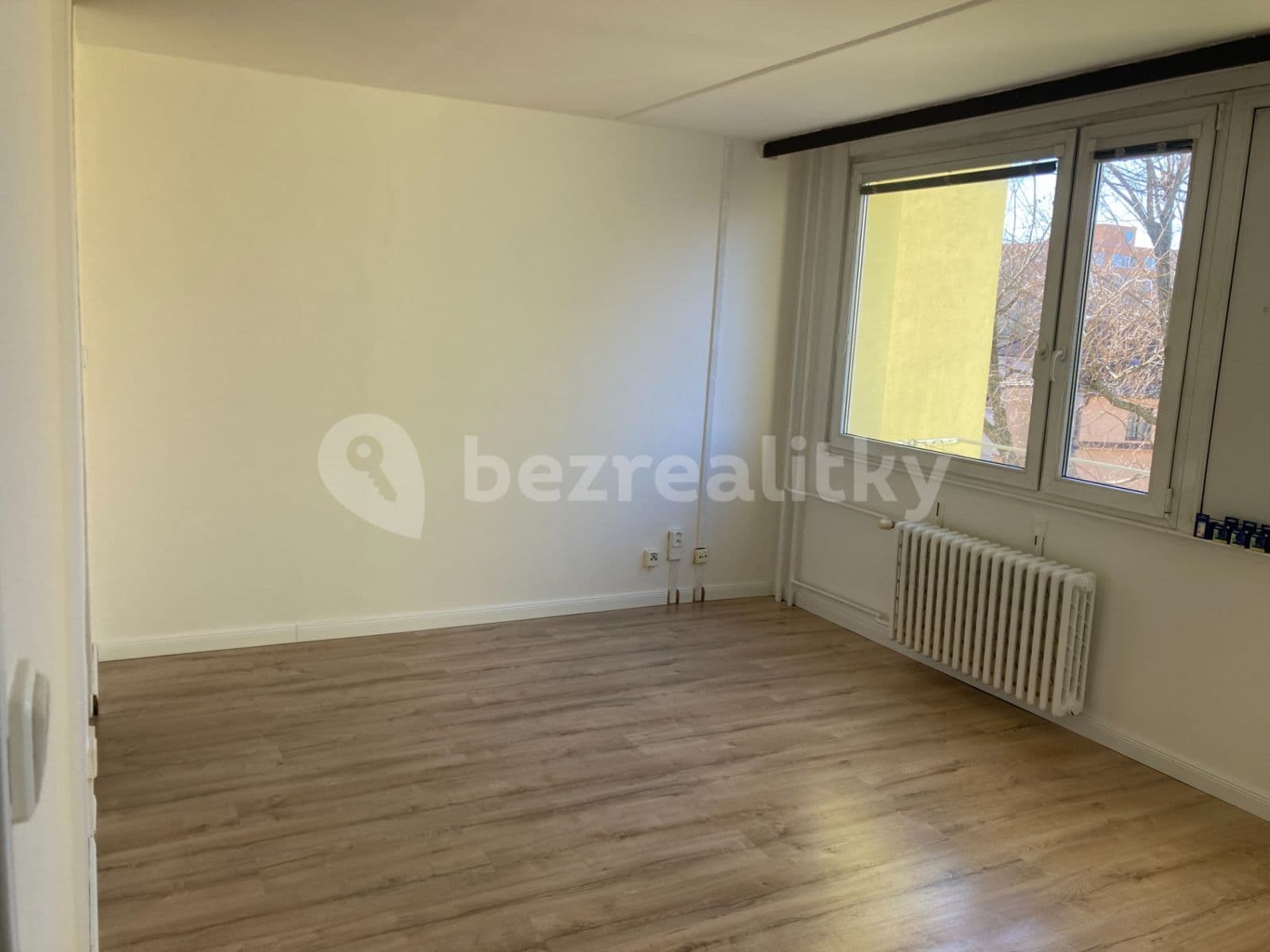 Studio flat to rent, 36 m², Ouholická, Prague, Prague Studio flat to rent, 36 m², Ouholická, Prague, Prague