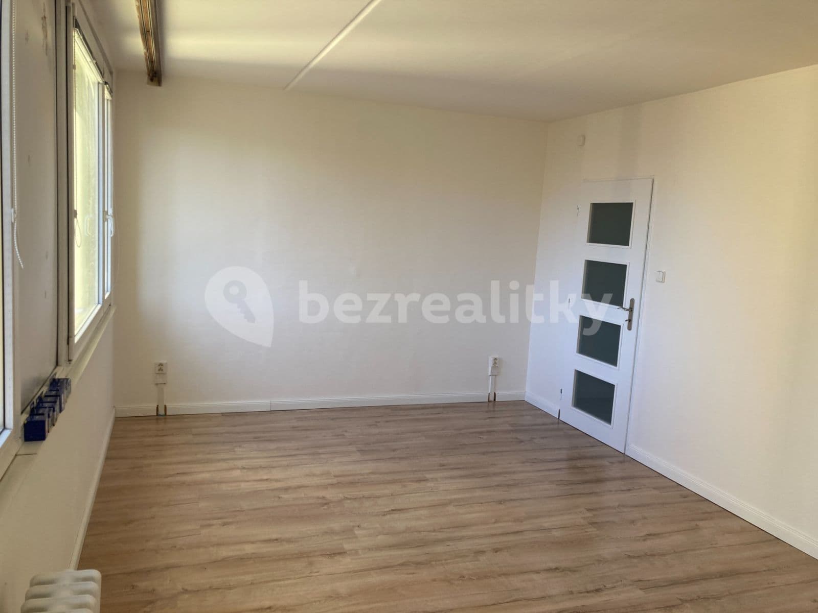 Studio flat to rent, 36 m², Ouholická, Prague, Prague Studio flat to rent, 36 m², Ouholická, Prague, Prague