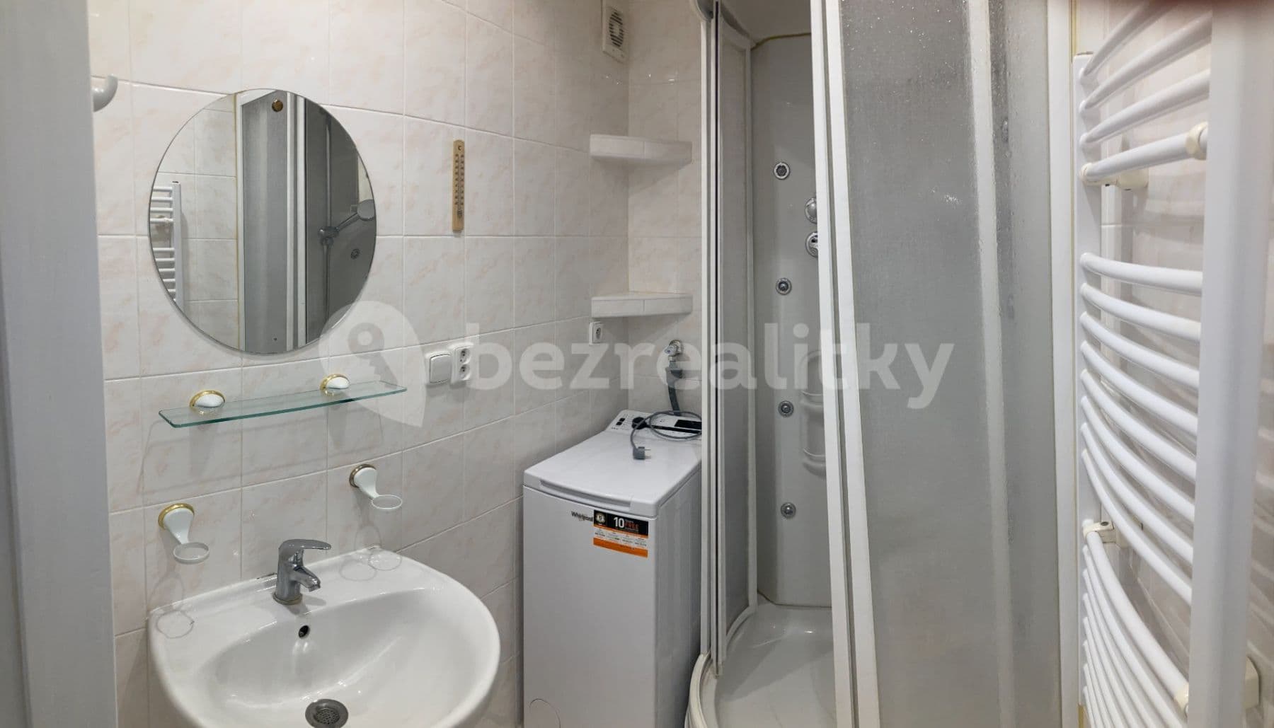 Studio flat to rent, 36 m², Ouholická, Prague, Prague Studio flat to rent, 36 m², Ouholická, Prague, Prague