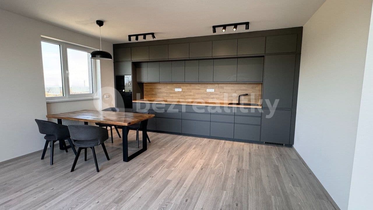 2 bedroom with open-plan kitchen flat to rent, 90 m², Oldřichovská, Prague, Prague 2 bedroom with open-plan kitchen flat to rent, 90 m², Oldřichovská, Prague, Prague