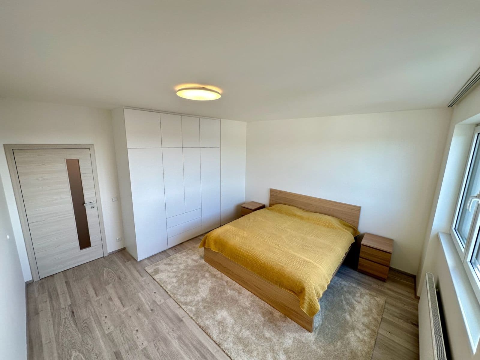 2 bedroom with open-plan kitchen flat to rent, 90 m², Oldřichovská, Prague, Prague 2 bedroom with open-plan kitchen flat to rent, 90 m², Oldřichovská, Prague, Prague