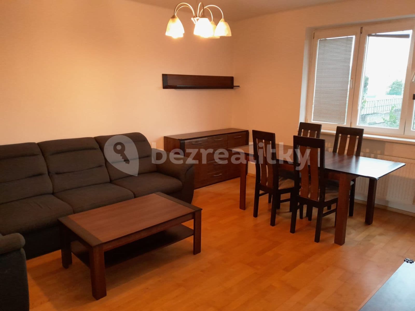 3 bedroom with open-plan kitchen flat to rent, 88 m², Osadní, Prague, Prague 3 bedroom with open-plan kitchen flat to rent, 88 m², Osadní, Prague, Prague