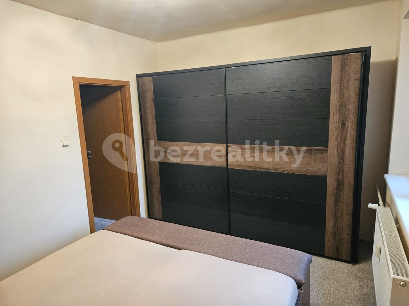 3 bedroom with open-plan kitchen flat to rent, 88 m², Osadní, Prague, Prague 3 bedroom with open-plan kitchen flat to rent, 88 m², Osadní, Prague, Prague