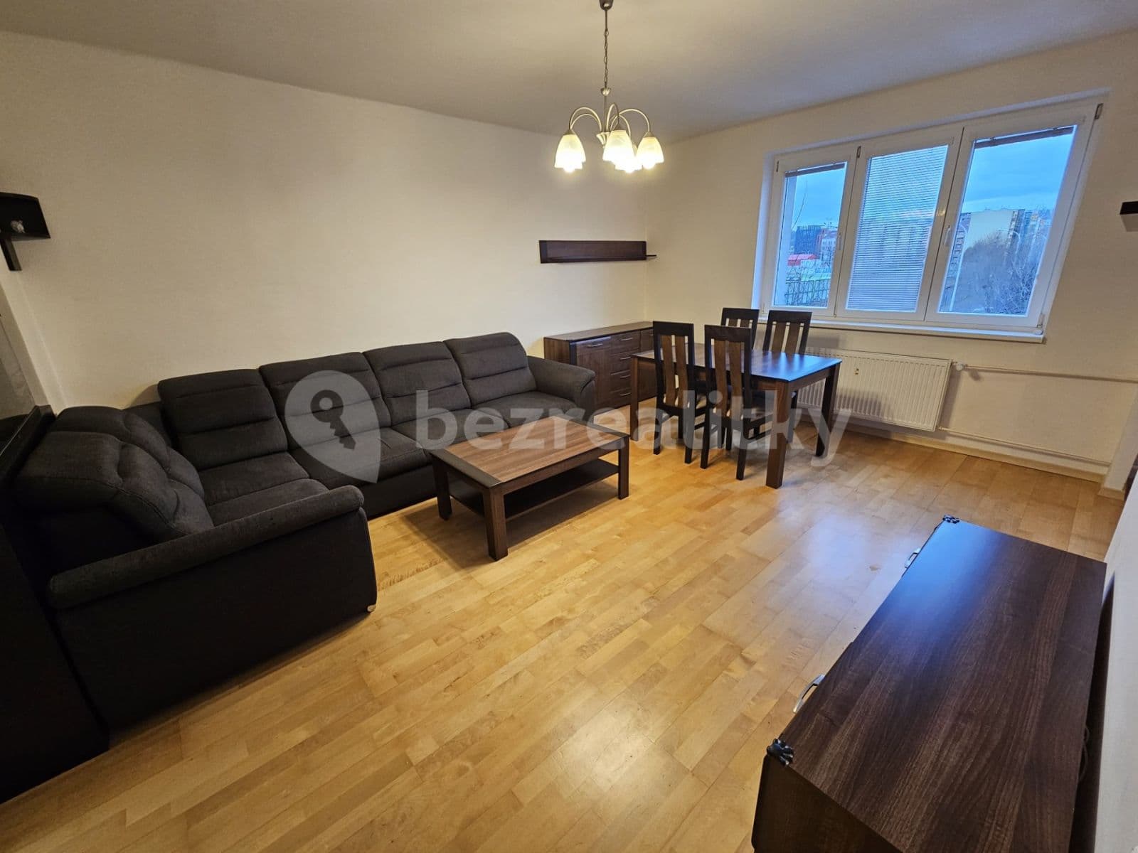 3 bedroom with open-plan kitchen flat to rent, 88 m², Osadní, Prague, Prague 3 bedroom with open-plan kitchen flat to rent, 88 m², Osadní, Prague, Prague