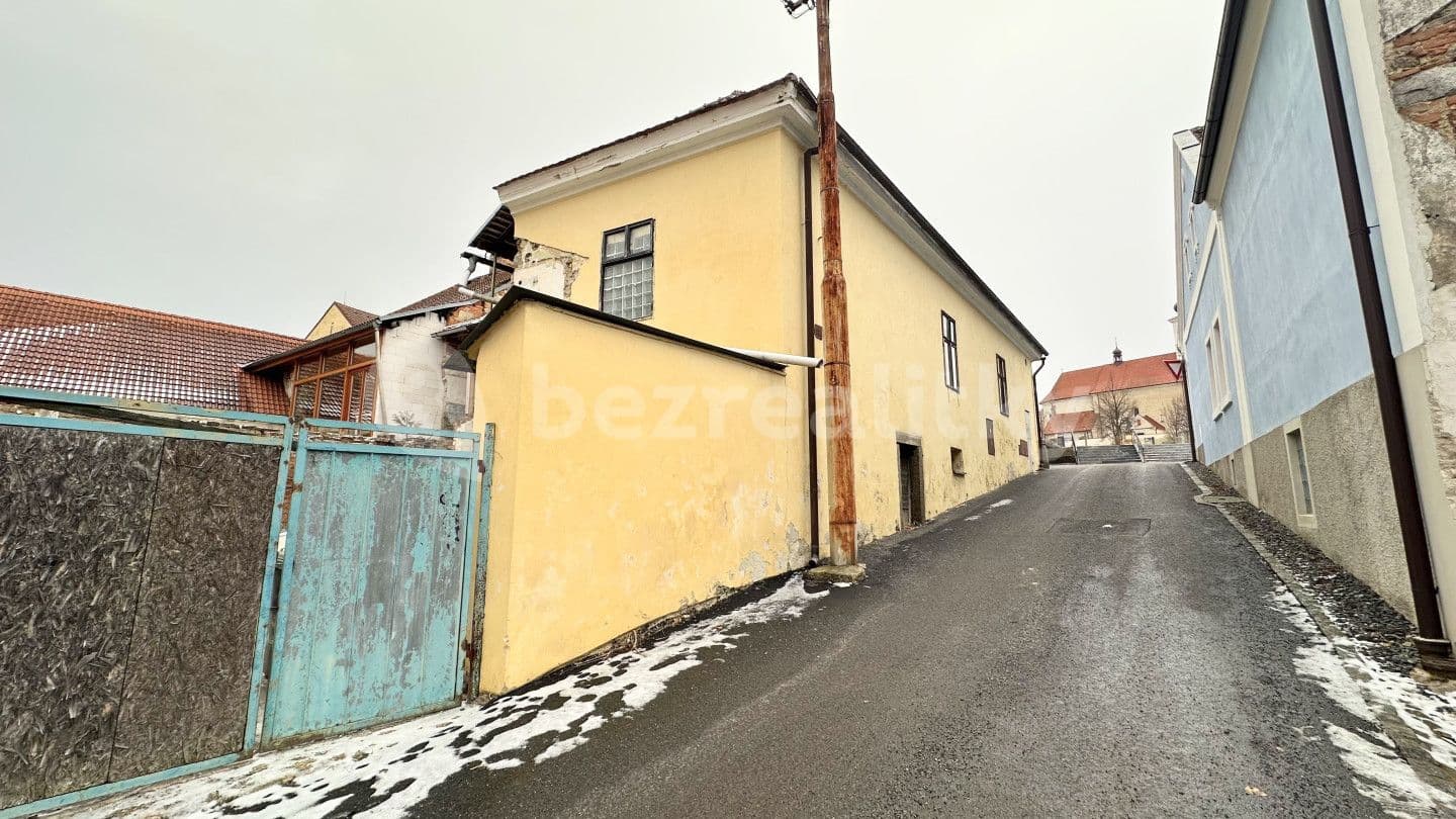 house for sale, 200 m², Vítkovo nám., Sedlec-Prčice, Středočeský Region
