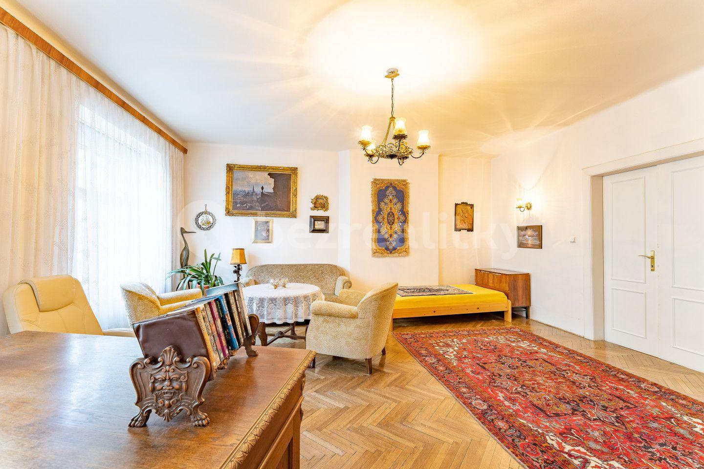 4 bedroom flat for sale, 114 m², Jaromírova, Prague, Prague
