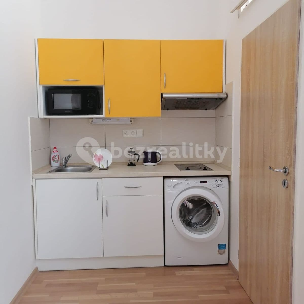 Small studio flat to rent, 30 m², Víta Nejedlého, Prague, Prague Small studio flat to rent, 30 m², Víta Nejedlého, Prague, Prague