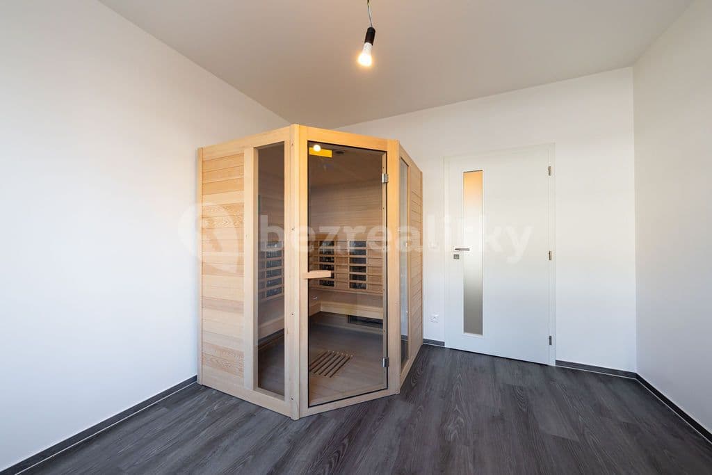 2 bedroom with open-plan kitchen flat for sale, 73 m², Zelnice II., Slavkov u Brna, Jihomoravský Region