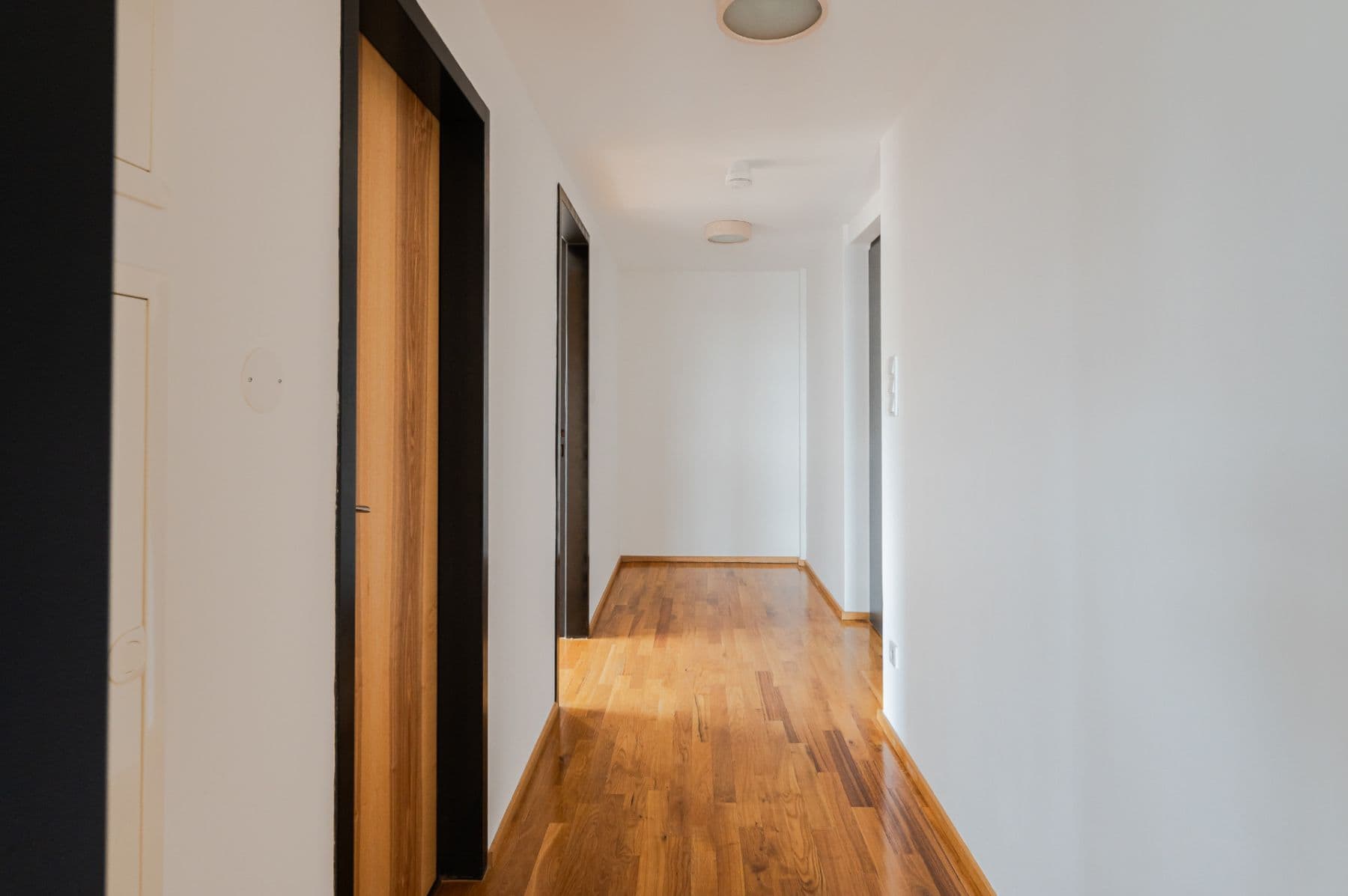 2 bedroom with open-plan kitchen flat to rent, 94 m², Ambrožova, Prague, Prague 2 bedroom with open-plan kitchen flat to rent, 94 m², Ambrožova, Prague, Prague