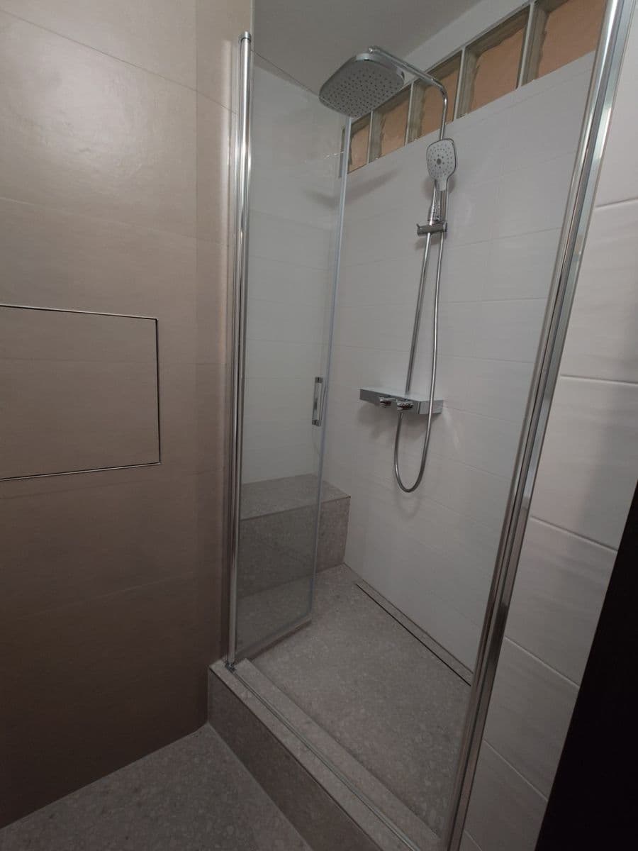 1 bedroom with open-plan kitchen flat to rent, 48 m², Jordana Jovkova, Prague, Prague 1 bedroom with open-plan kitchen flat to rent, 48 m², Jordana Jovkova, Prague, Prague