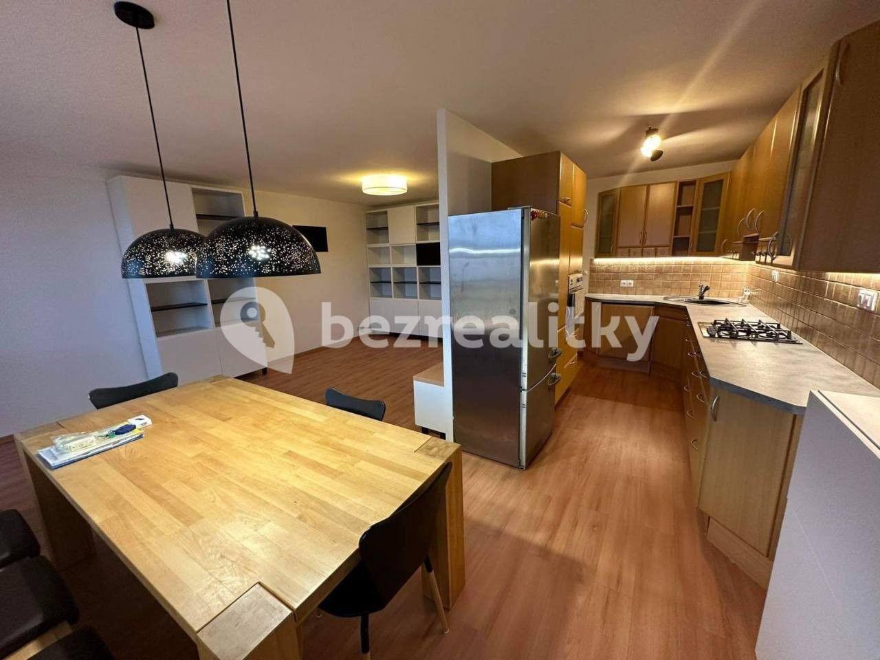 2 bedroom with open-plan kitchen flat to rent, 72 m², Skuteckého, Prague, Prague