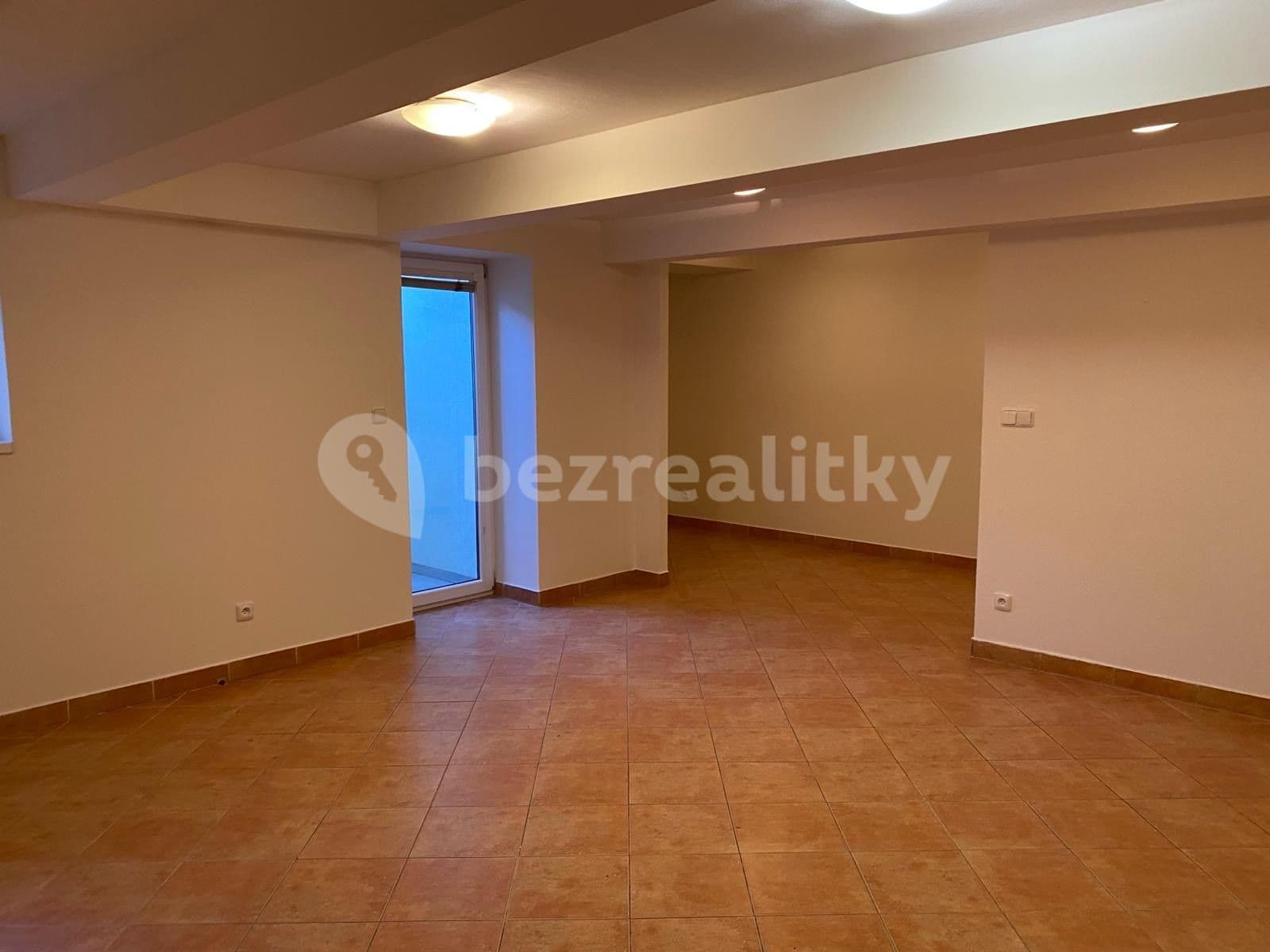 Studio flat to rent, 45 m², U Strže, Prague, Prague Studio flat to rent, 45 m², U Strže, Prague, Prague