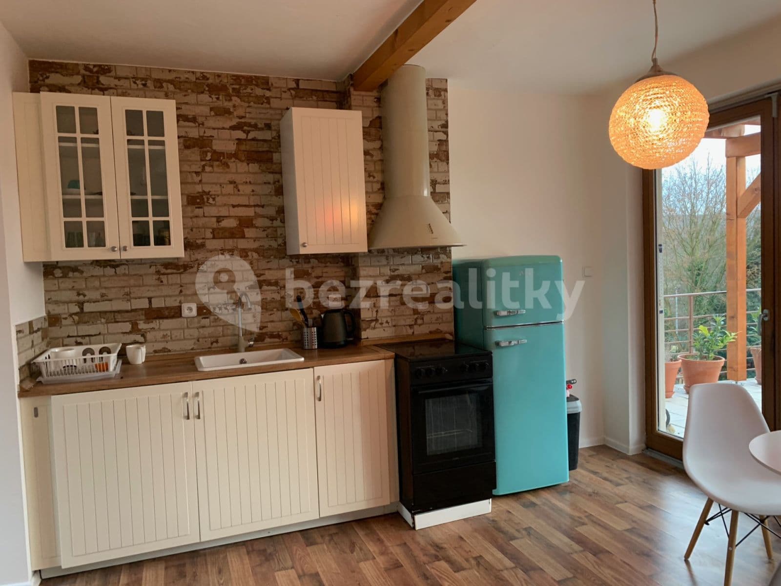 3 bedroom with open-plan kitchen flat to rent, 75 m², Poštovní, Černošice, Středočeský Region 3 bedroom with open-plan kitchen flat to rent, 75 m², Poštovní, Černošice, Středočeský Region