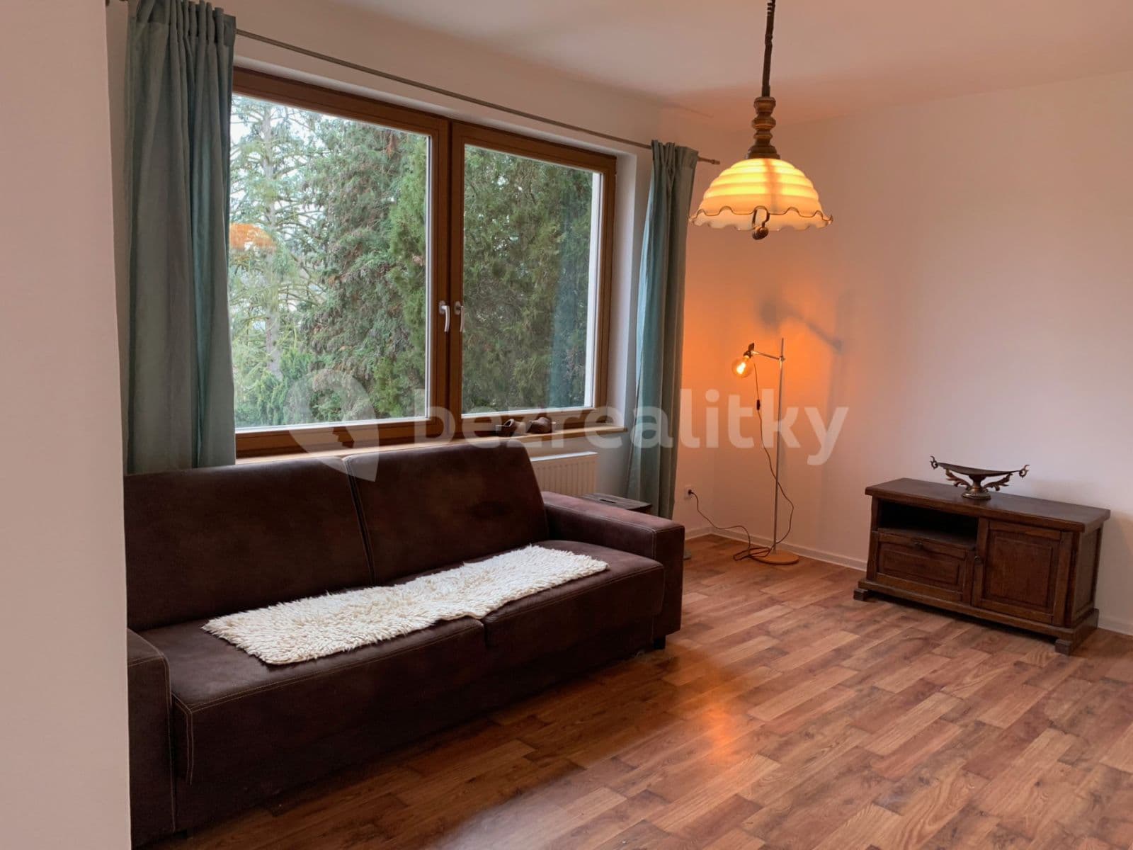 3 bedroom with open-plan kitchen flat to rent, 75 m², Poštovní, Černošice, Středočeský Region 3 bedroom with open-plan kitchen flat to rent, 75 m², Poštovní, Černošice, Středočeský Region