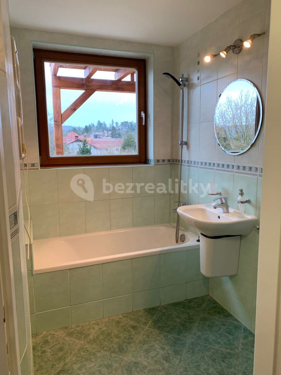 3 bedroom with open-plan kitchen flat to rent, 75 m², Poštovní, Černošice, Středočeský Region 3 bedroom with open-plan kitchen flat to rent, 75 m², Poštovní, Černošice, Středočeský Region