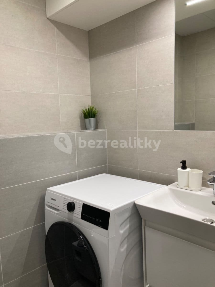 Studio flat to rent, 20 m², Plzeňská, Prague, Prague Studio flat to rent, 20 m², Plzeňská, Prague, Prague
