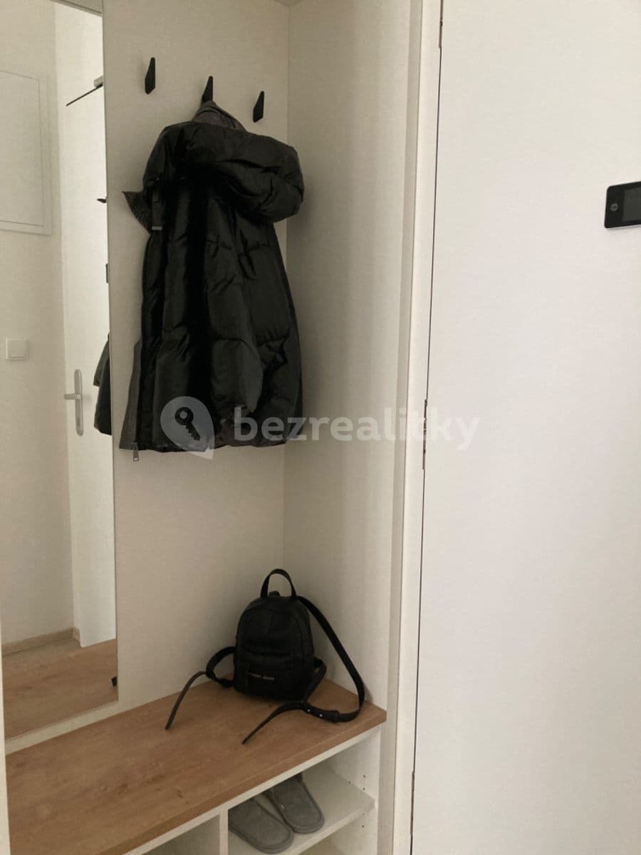Studio flat to rent, 20 m², Plzeňská, Prague, Prague Studio flat to rent, 20 m², Plzeňská, Prague, Prague