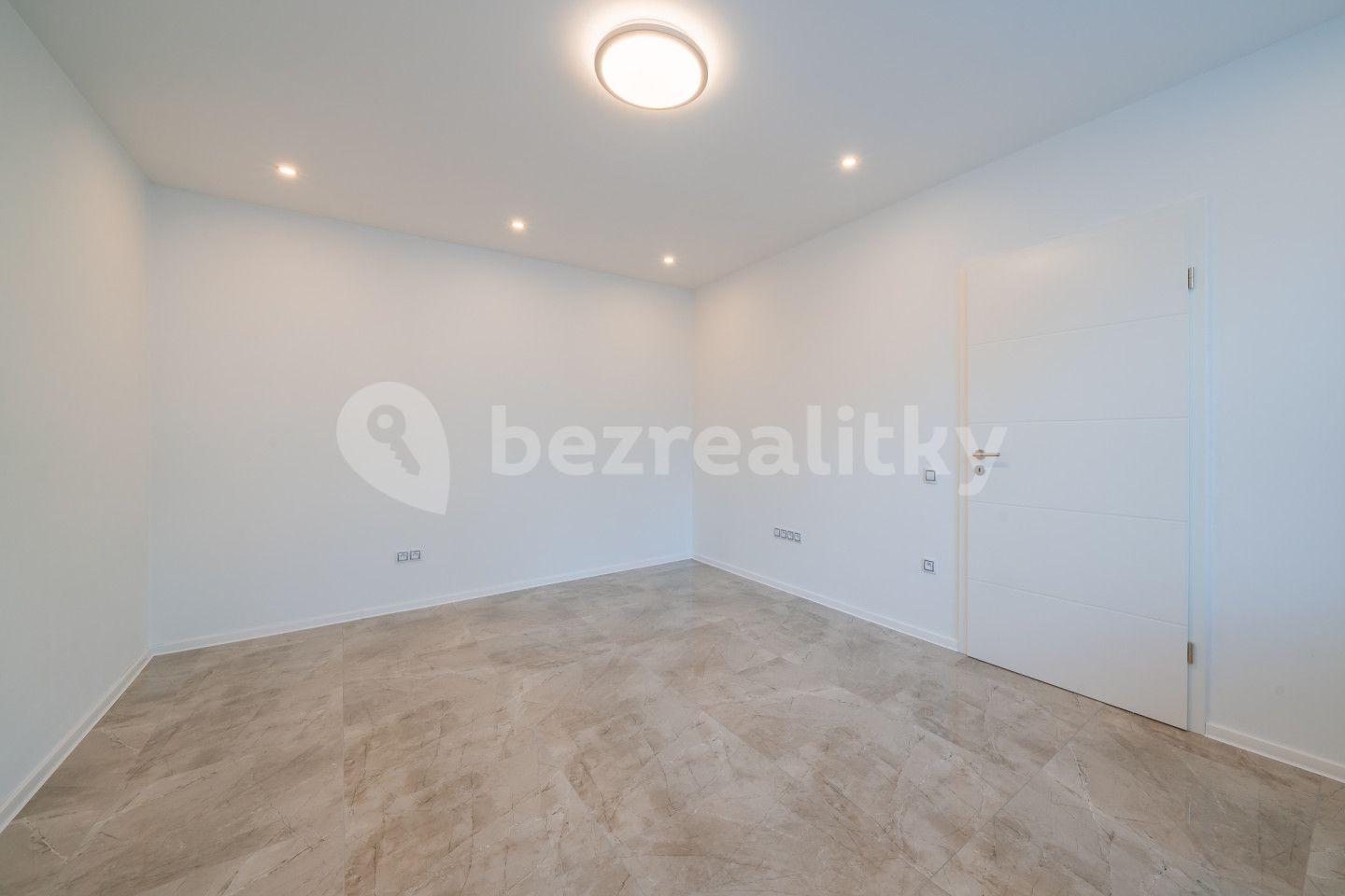 2 bedroom flat for sale, 63 m², Zahradní, Hranice, Karlovarský Region